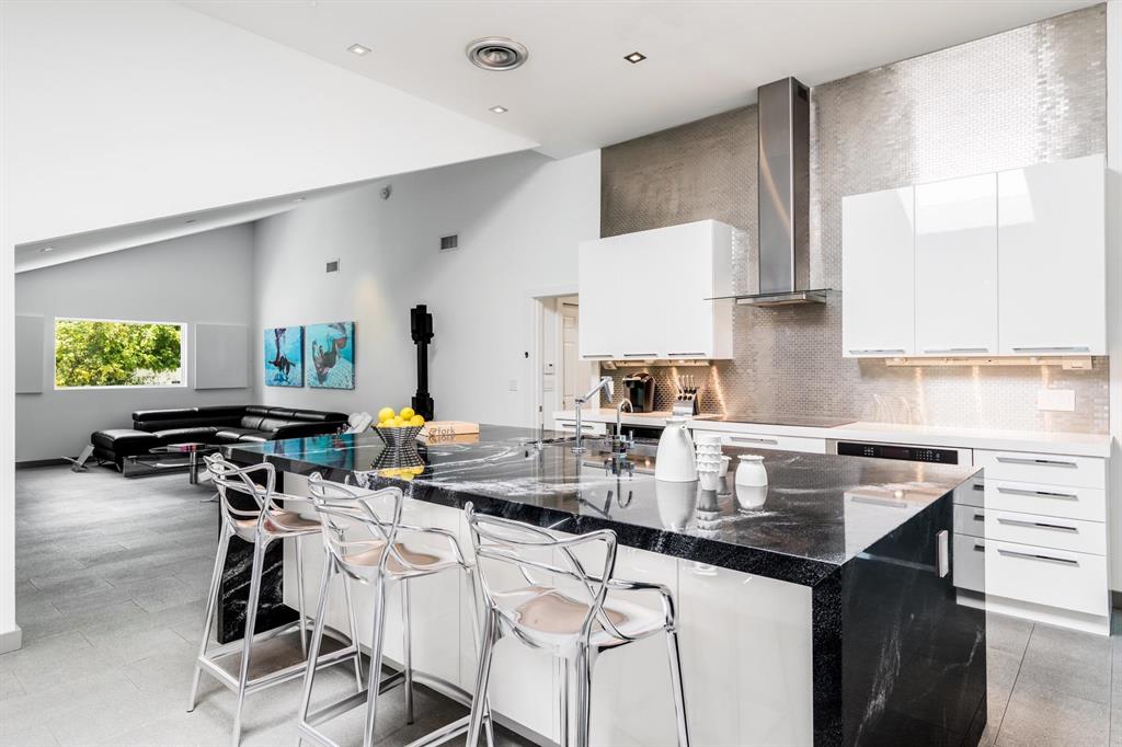 ROYAL PALM YACHT & COUNTR - Residential