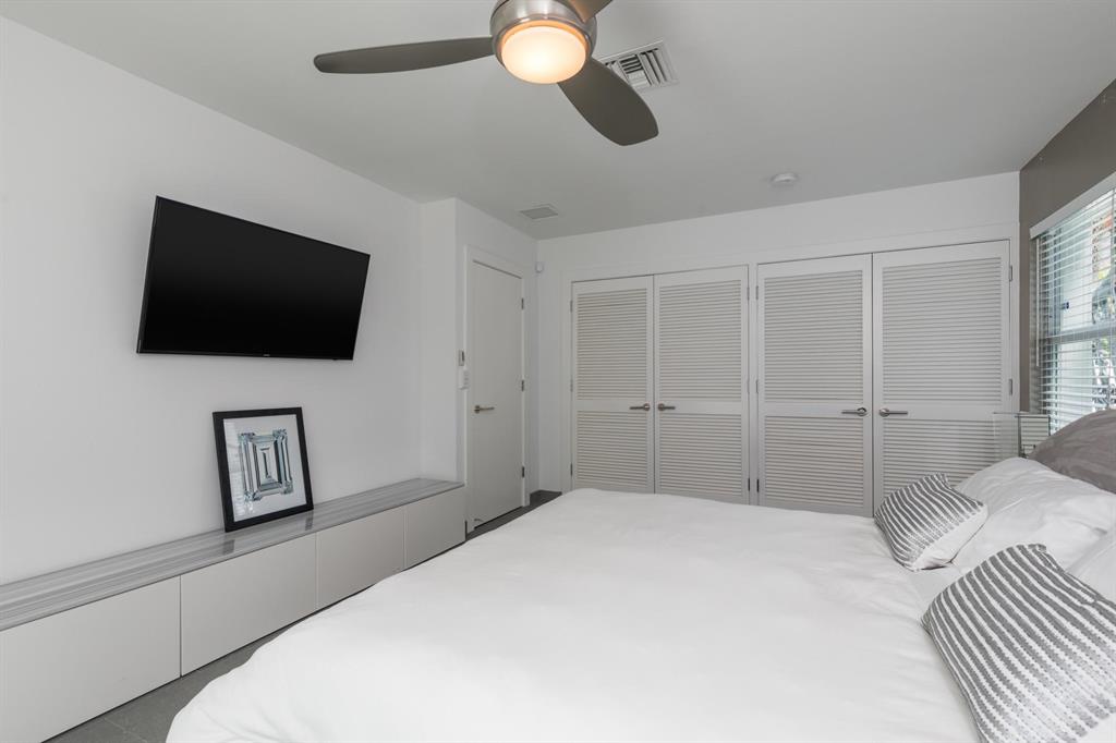 ROYAL PALM YACHT & COUNTR - Residential