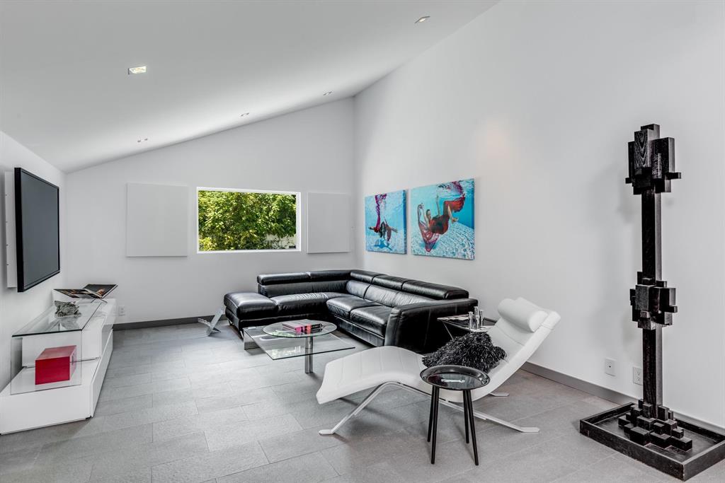 ROYAL PALM YACHT & COUNTR - Residential