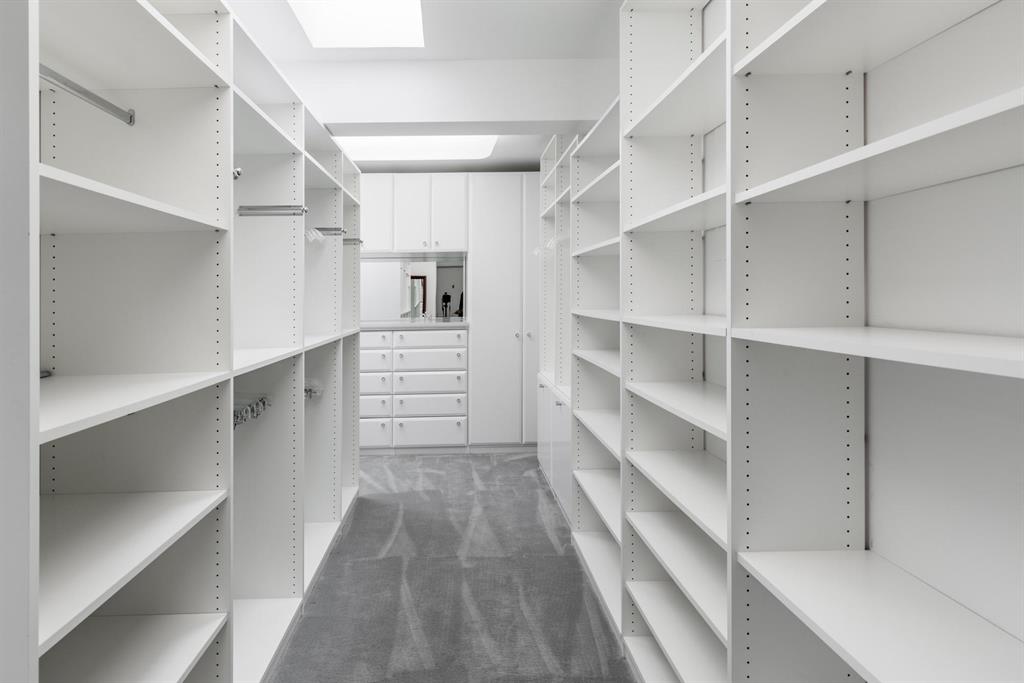 ROYAL PALM YACHT & COUNTR - Residential