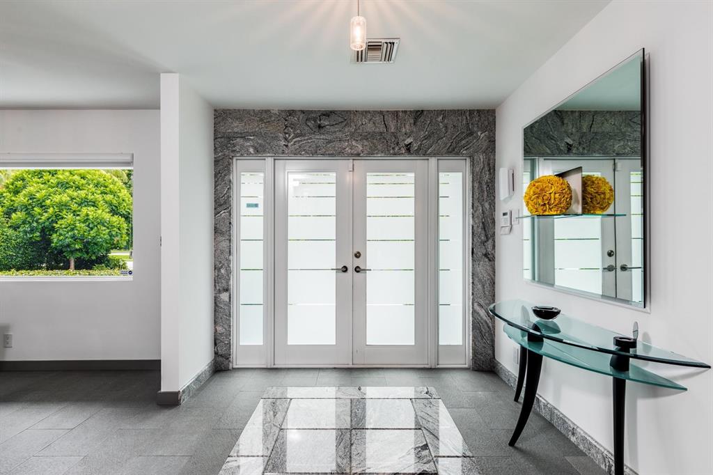 ROYAL PALM YACHT & COUNTR - Residential