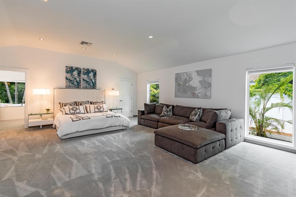 ROYAL PALM YACHT & COUNTR - Residential