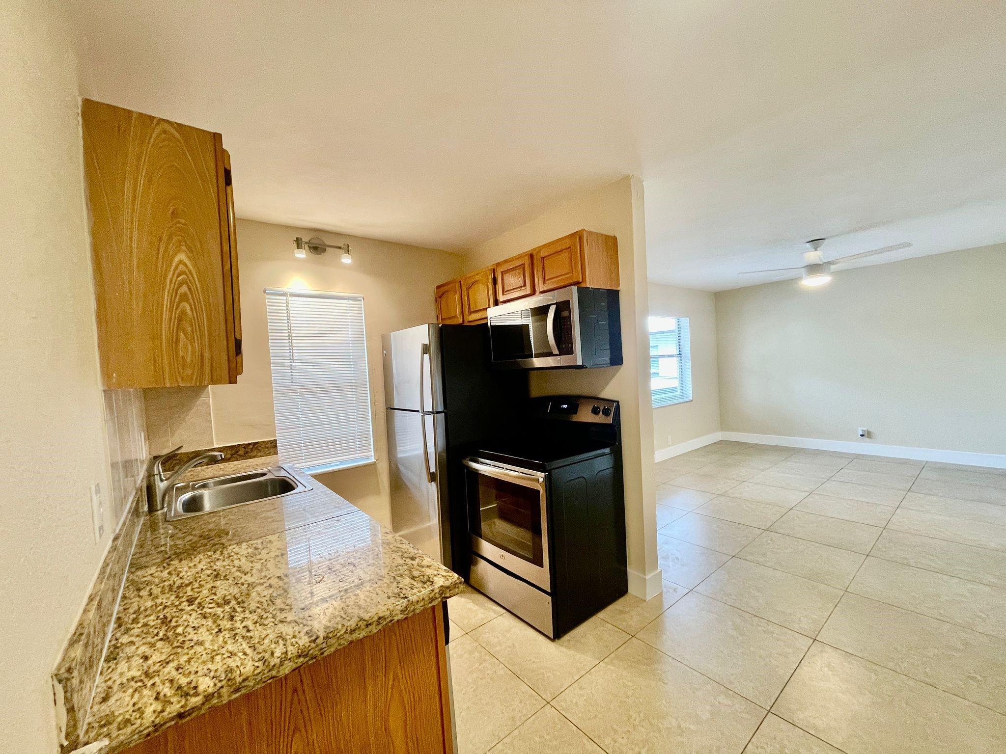 601 NE 29th Dr 10