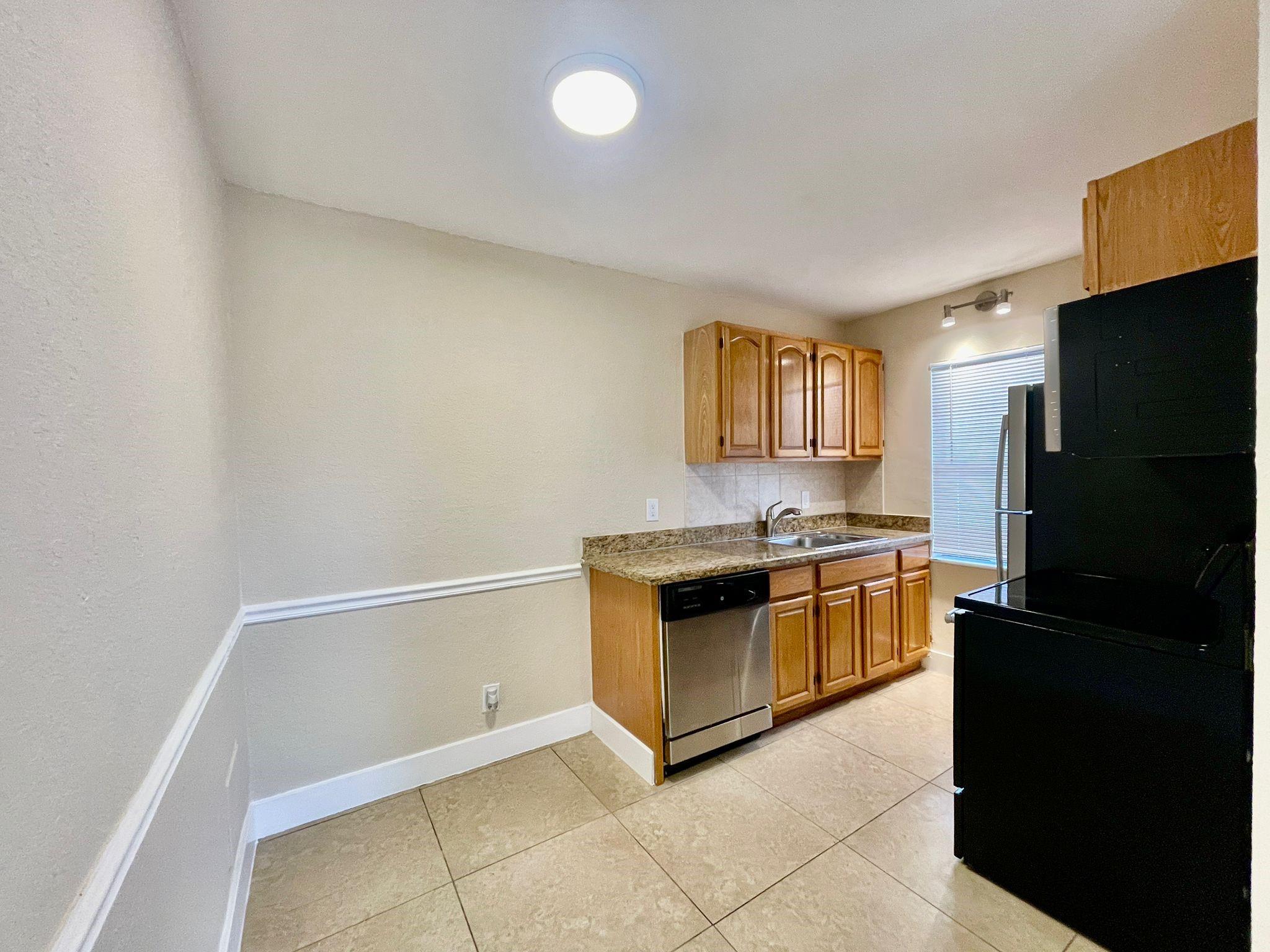 601 NE 29th Dr 10