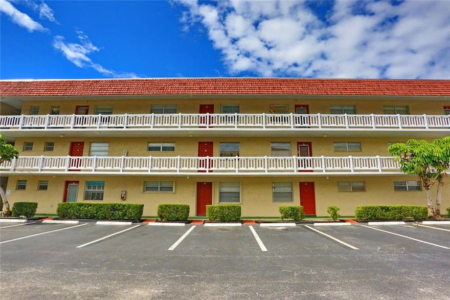 DON'T MISS OUT ON THIS BEAUTIFULLY REDONE UNIT!! 1 BED AND 1 AND 1 HALF BATHROOM IN THE PEACEFUL AND CONVIENT LOCATION OF LAUDERHILL.