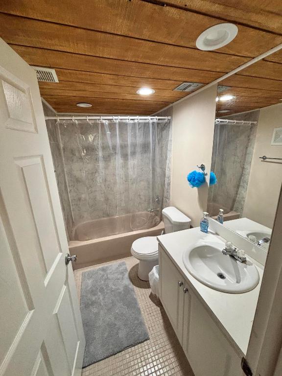 CYPRESS CHASE NORTH NO 4 - Residential