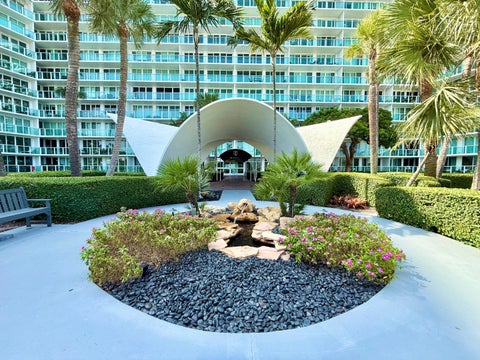 Tiny photo for 333 NE 21st Avenue #418, Deerfield Beach, FL 33441 (MLS # B26090325)
