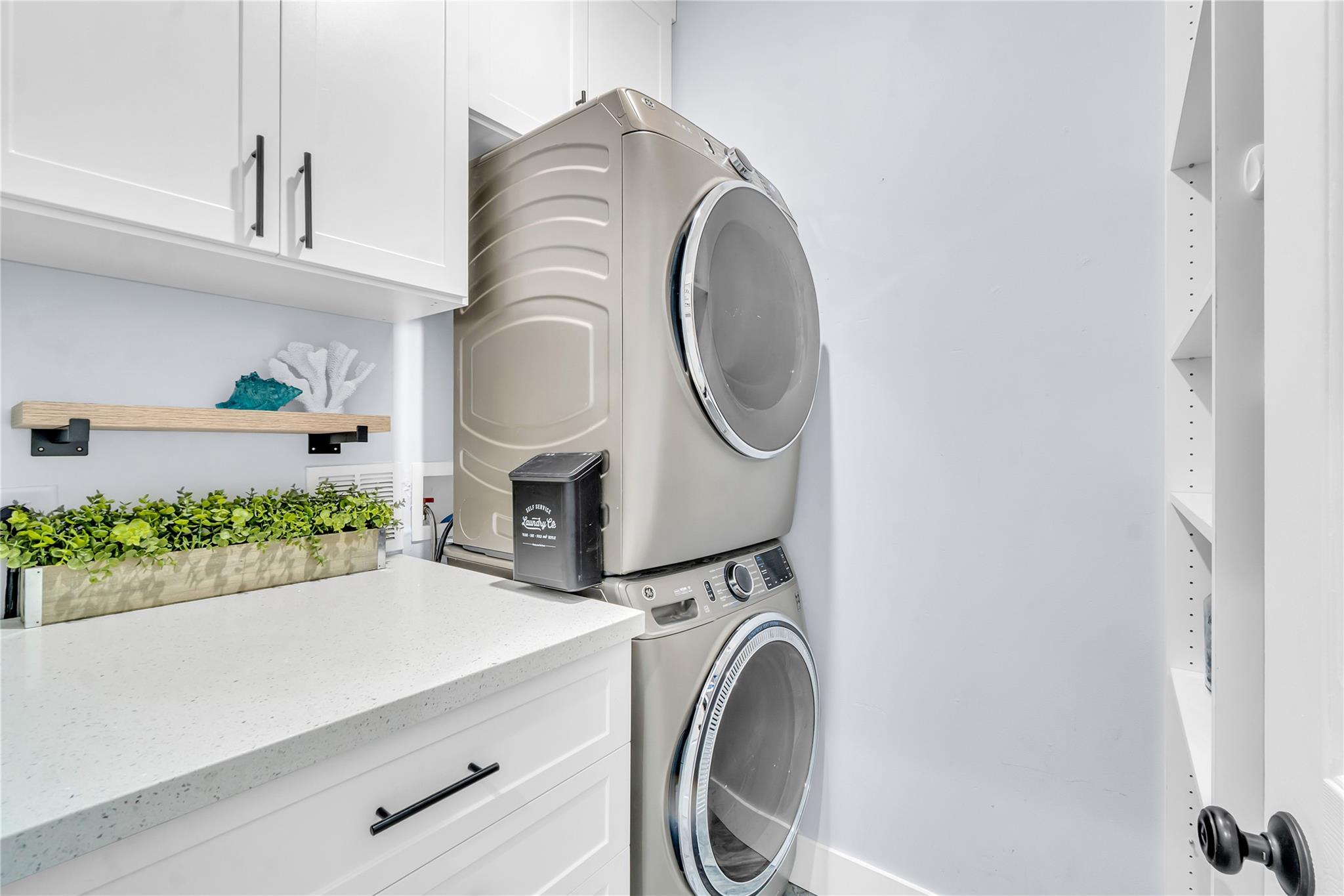 Lakeview West 158-44 B - Residential