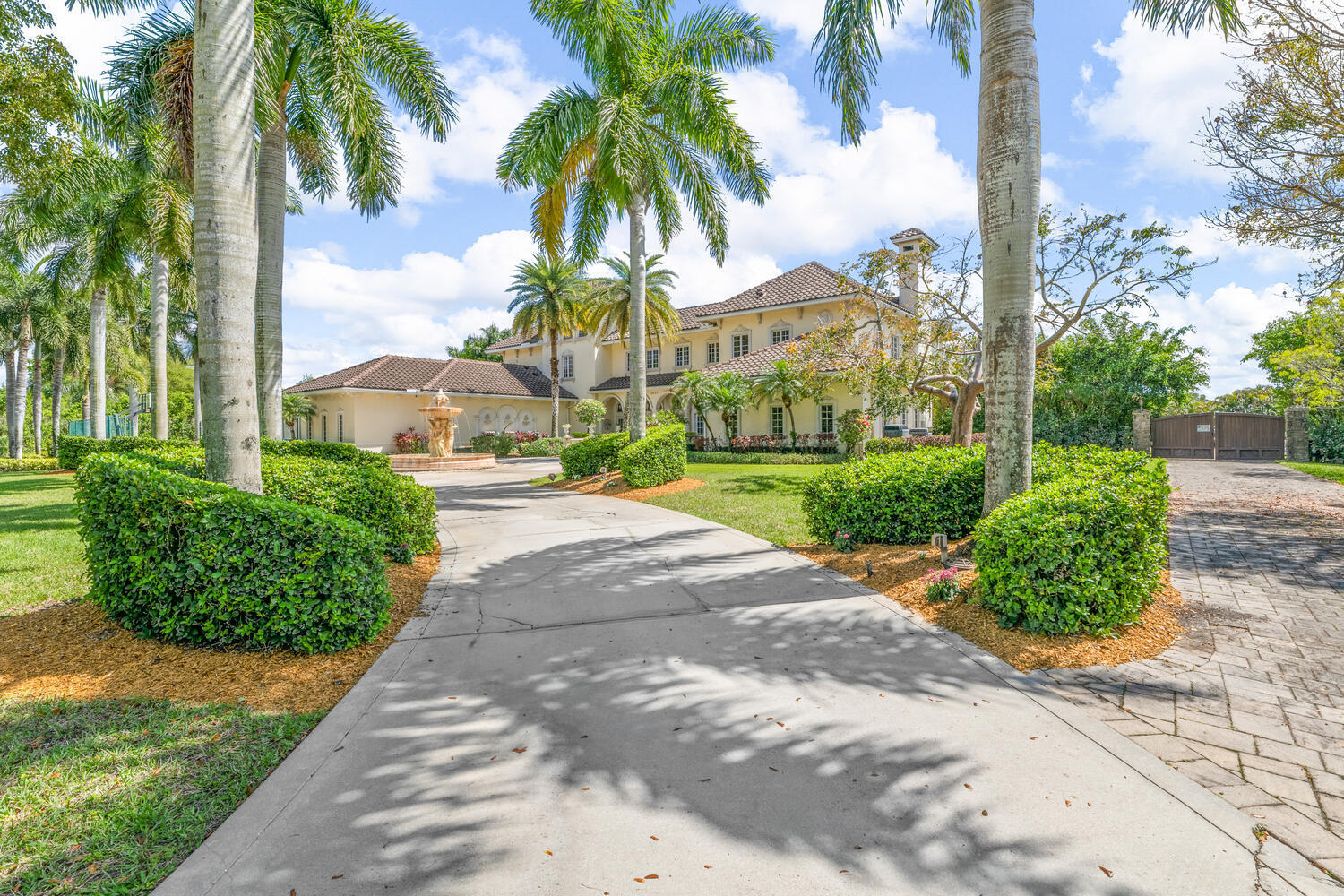 14535 Draft Horse Lane