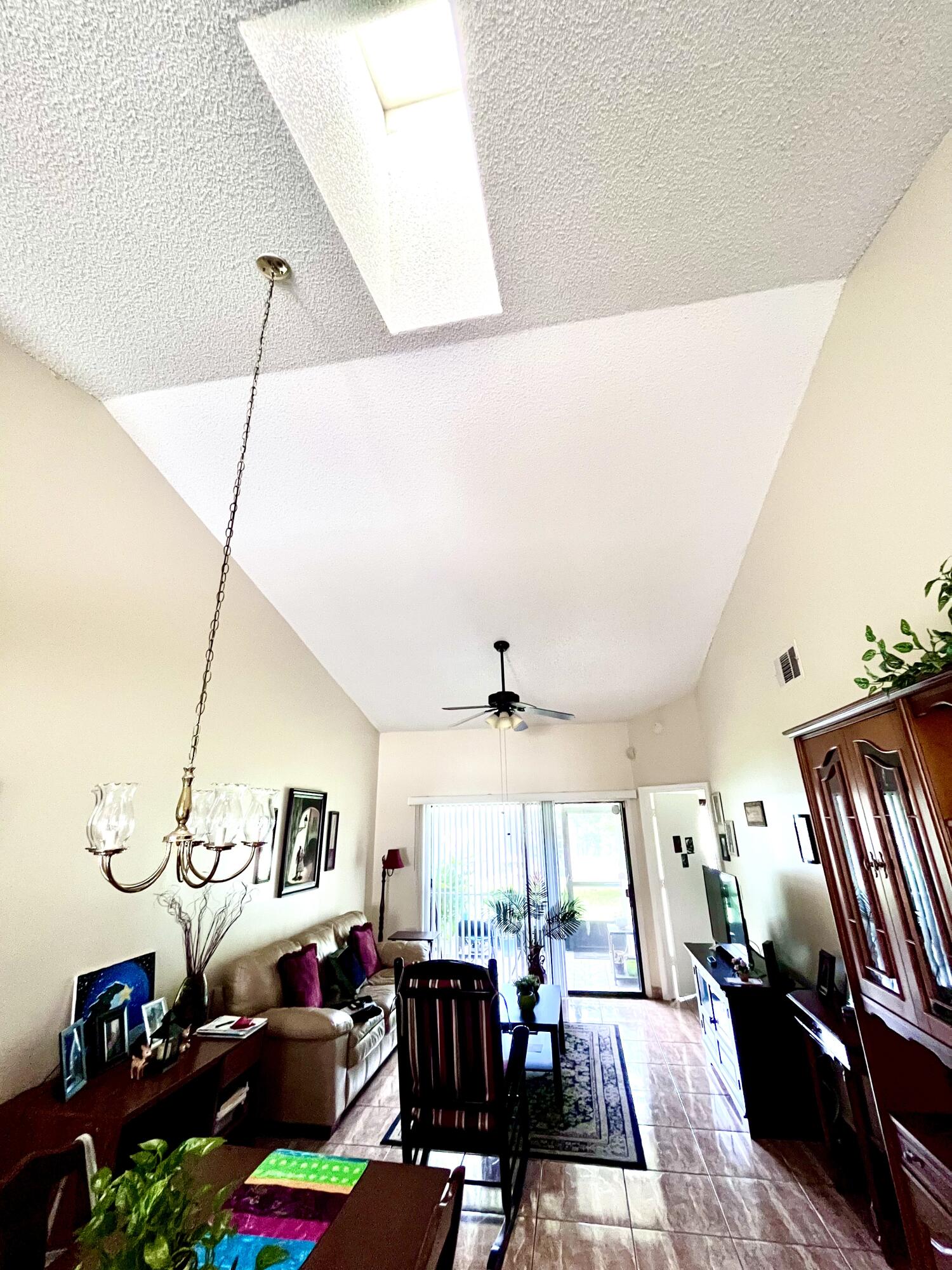 BVL LAKEPOINTE TOWNHOMES - Residential