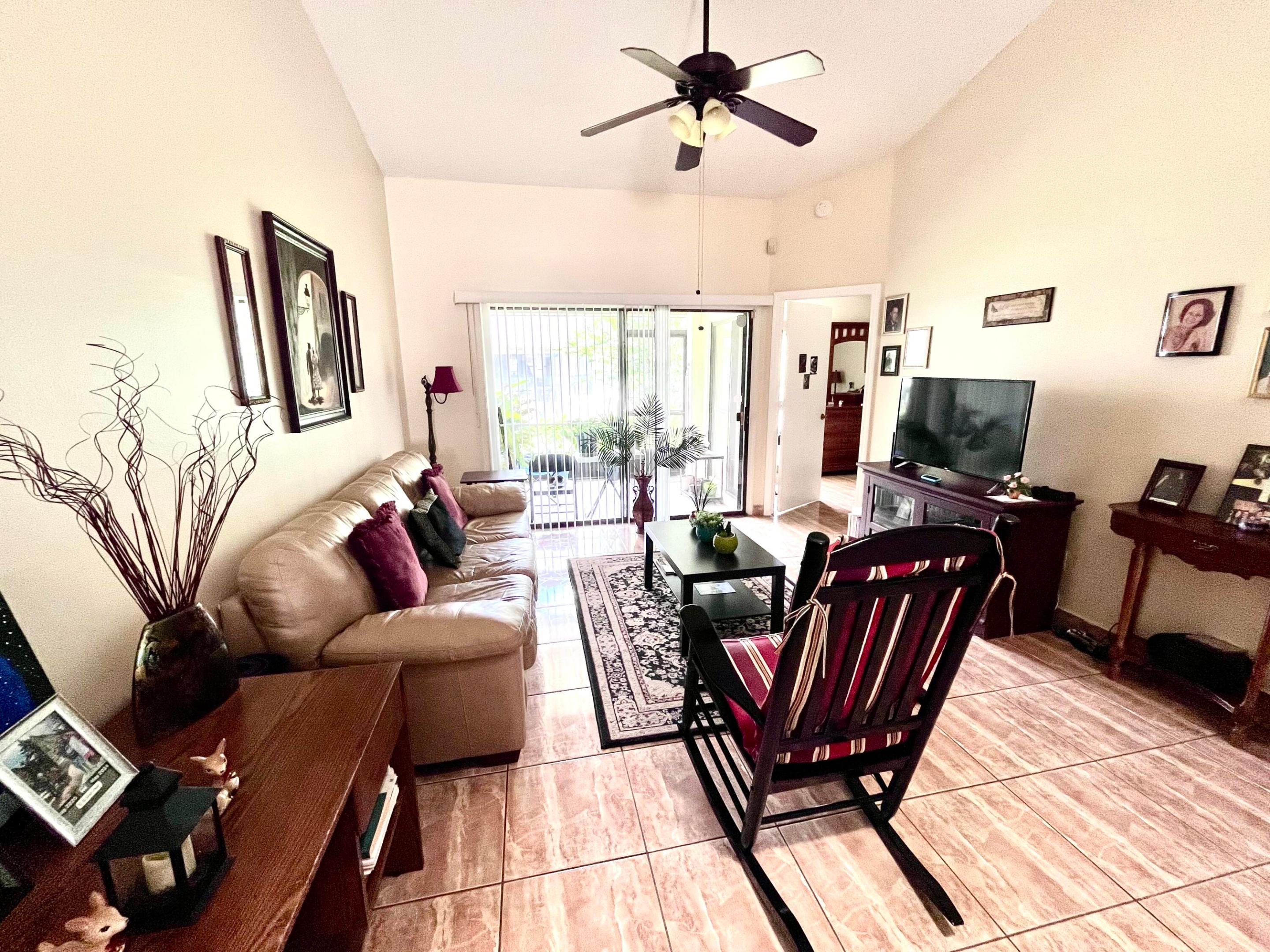 BVL LAKEPOINTE TOWNHOMES - Residential