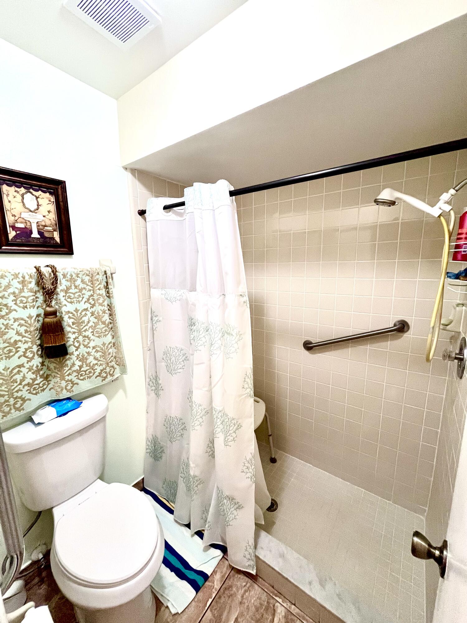 BVL LAKEPOINTE TOWNHOMES - Residential