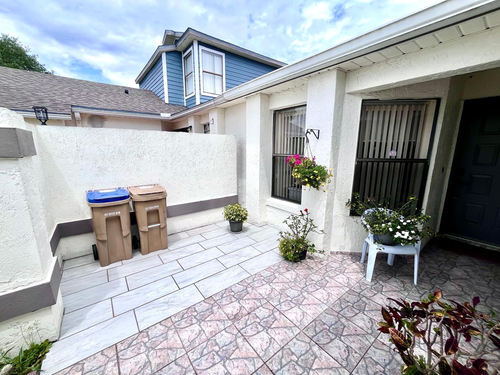 BVL LAKEPOINTE TOWNHOMES - Residential