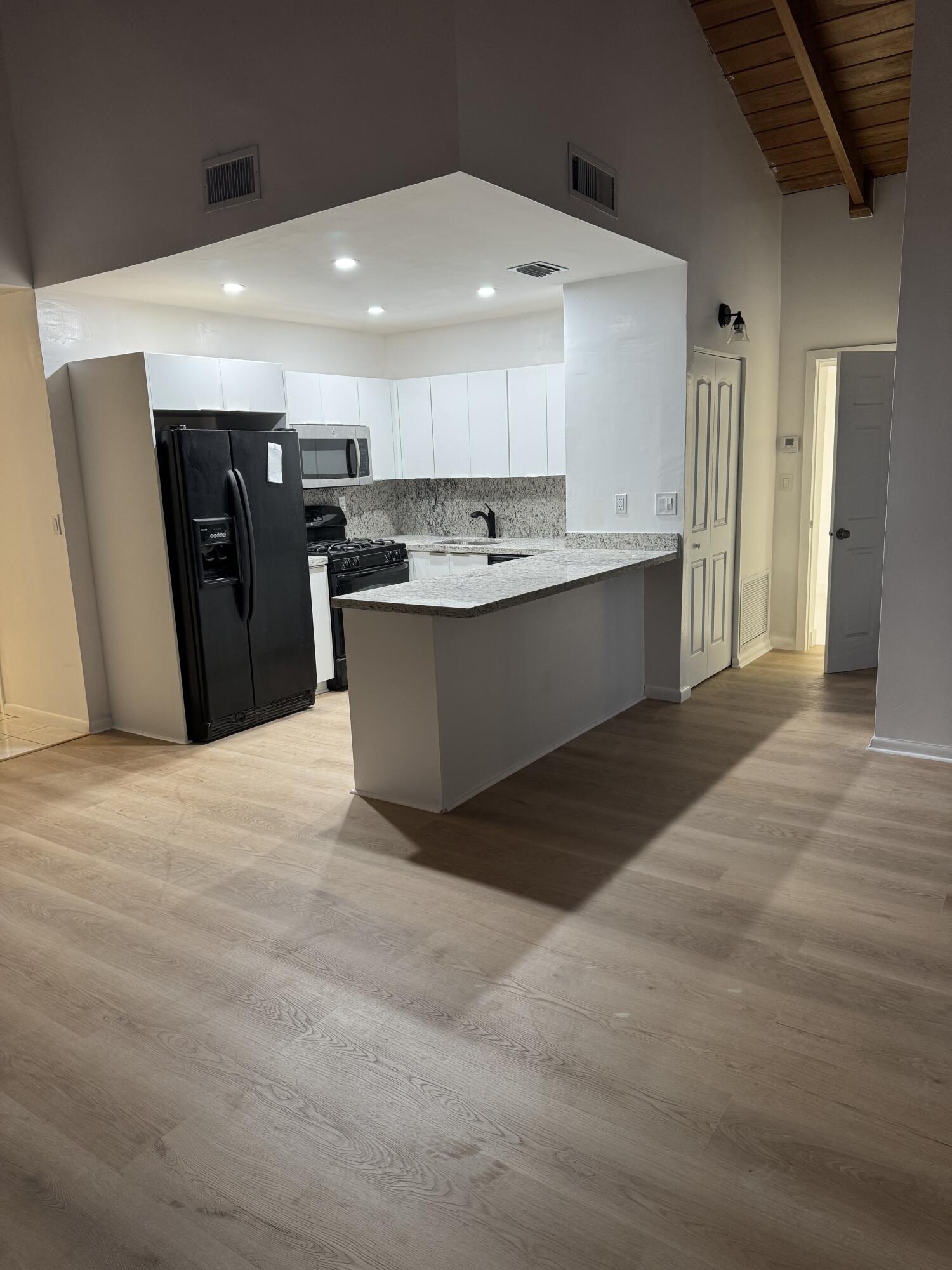 The Dells 64-40 B - Residential Income