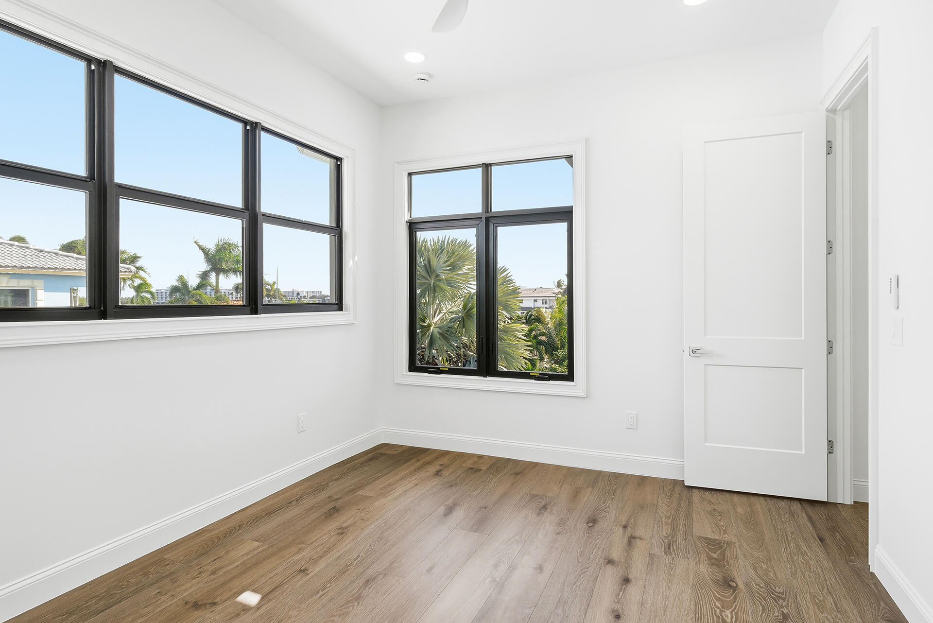 LEWIS SHORE ESTS 3 IN - Residential