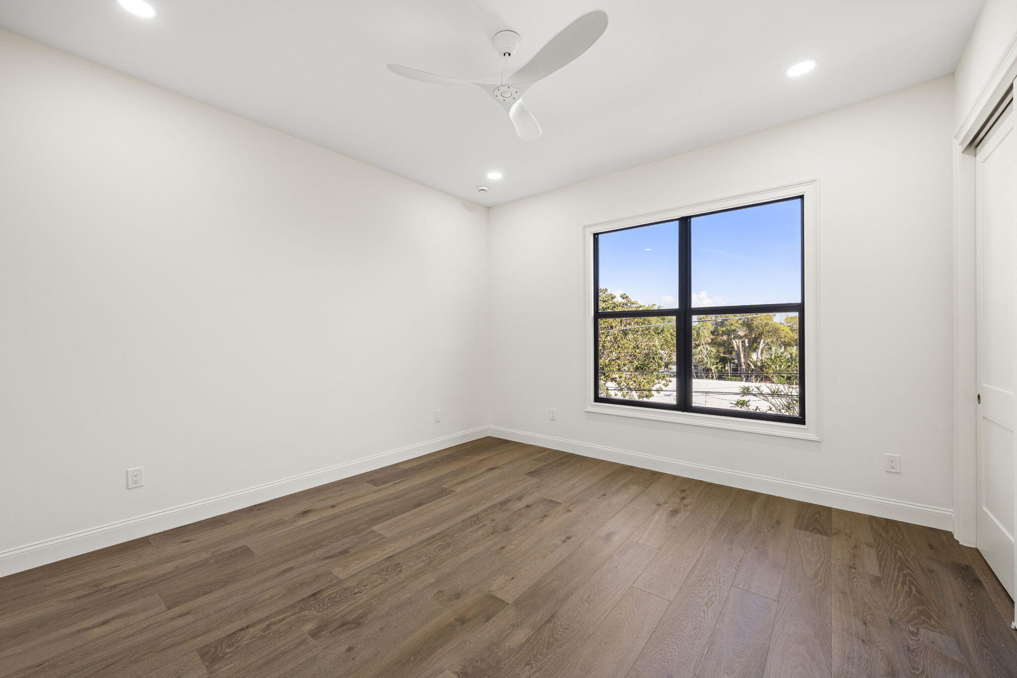 LEWIS SHORE ESTS 3 IN - Residential