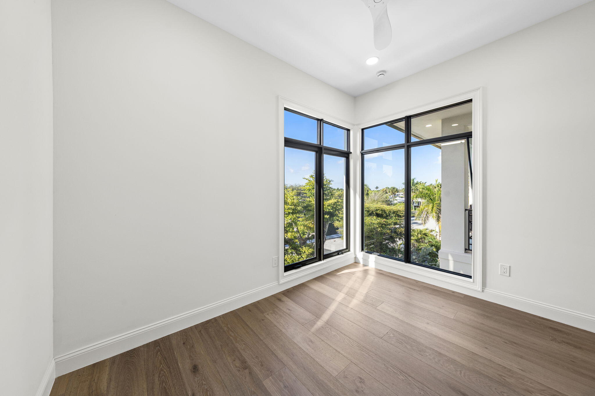 LEWIS SHORE ESTS 3 IN - Residential