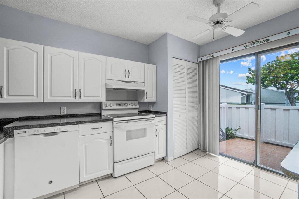 ARBOURS II OF THE PALM BEACHES CONDO - Residential