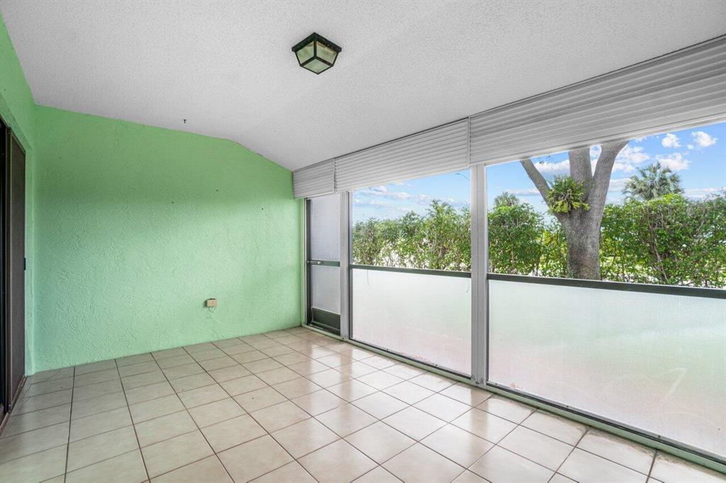 ARBOURS II OF THE PALM BEACHES CONDO - Residential