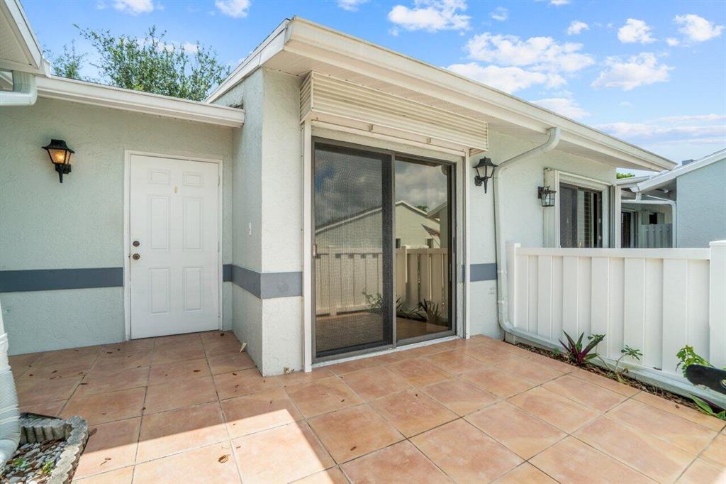 ARBOURS II OF THE PALM BEACHES CONDO - Residential