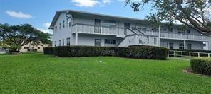 Care free casual lifestyle in resort like atmosphere of Century Village. Unit is located close to the main gate on Hillsboro Blvd and a short walk to the Westbury Pool. The main clubhouse features an indoor pool, tennis court, pickleball, shuffleboard, volleyball, social activities and a 1600 seat theater for special entertainment events plus much more. Service animals are accepted with proper papers. There is also a community bus for transportation to malls, shopping, medical facilities/ doctor appointments. .