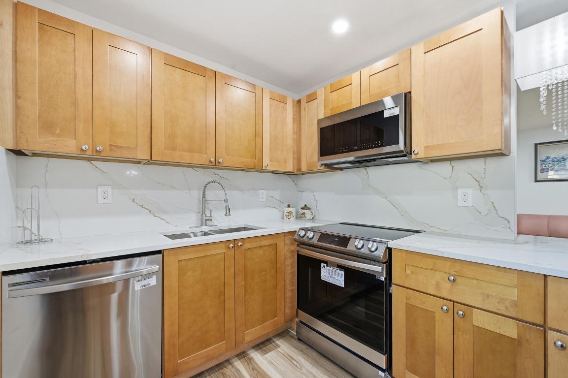 KINGS POINT NORMANDY CONDOS - Residential