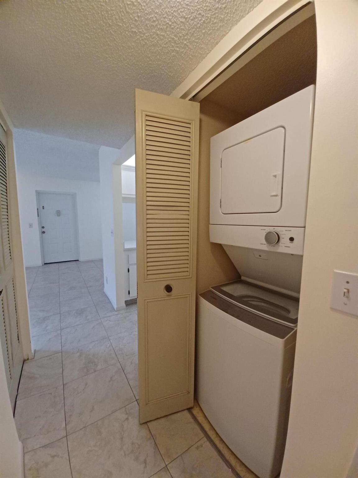 CHARTER CLUB OF PALM BEACH CONDO - Residential Lease