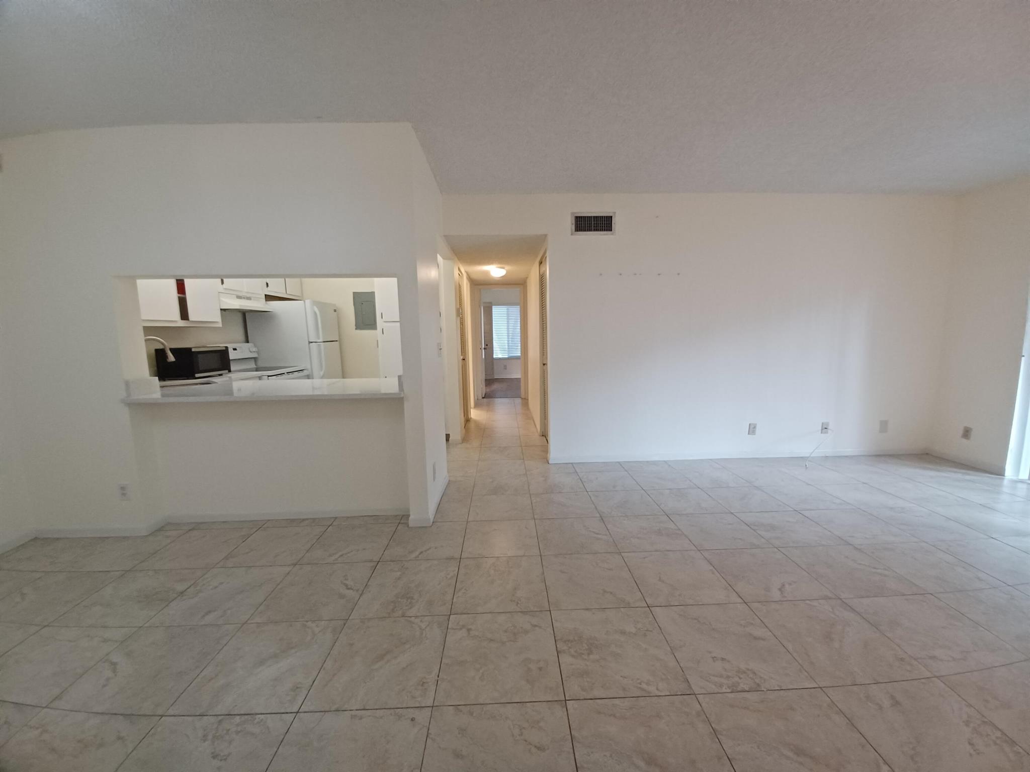 CHARTER CLUB OF PALM BEACH CONDO - Residential Lease