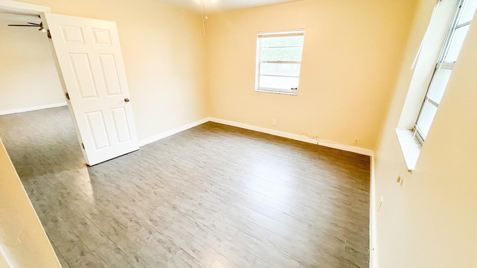 LAKE WORTH TOWN OF - Residential Lease