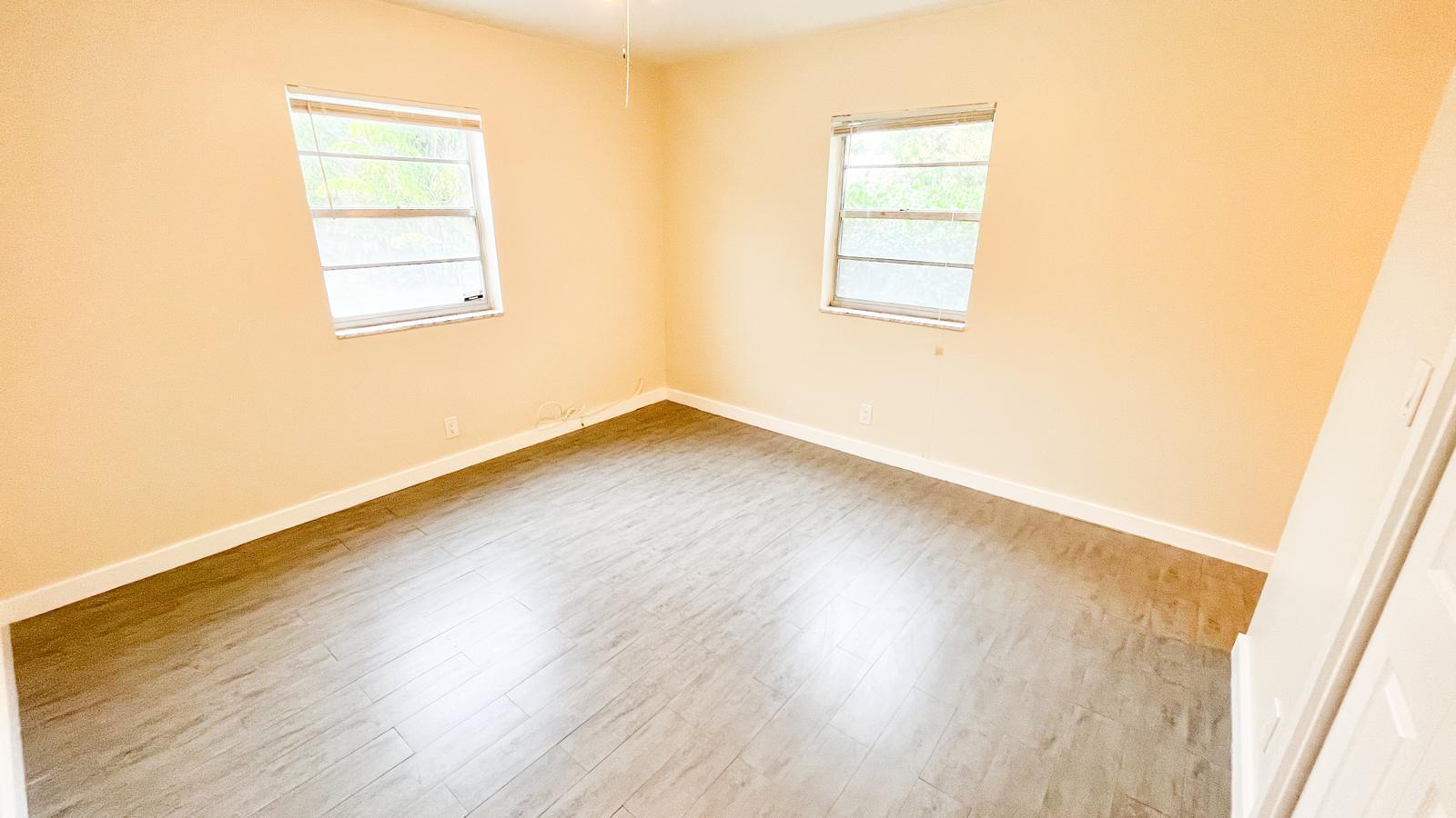 LAKE WORTH TOWN OF - Residential Lease