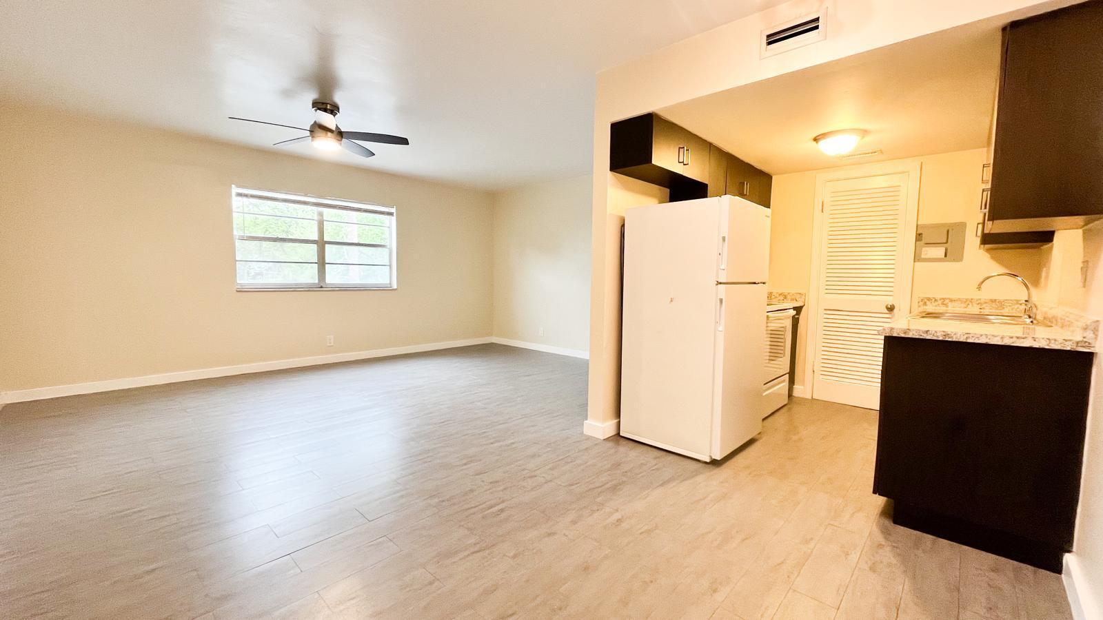 LAKE WORTH TOWN OF - Residential Lease