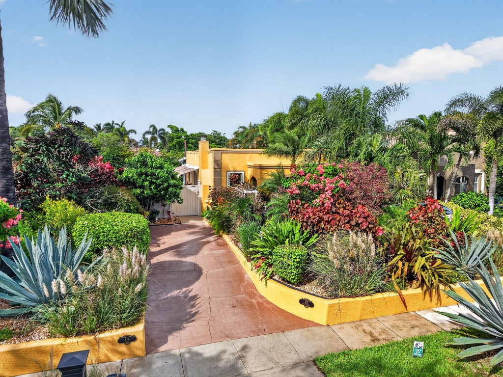 Photo of 415 Colonial Road, West Palm Beach, FL 33405 (MLS # B26084212)