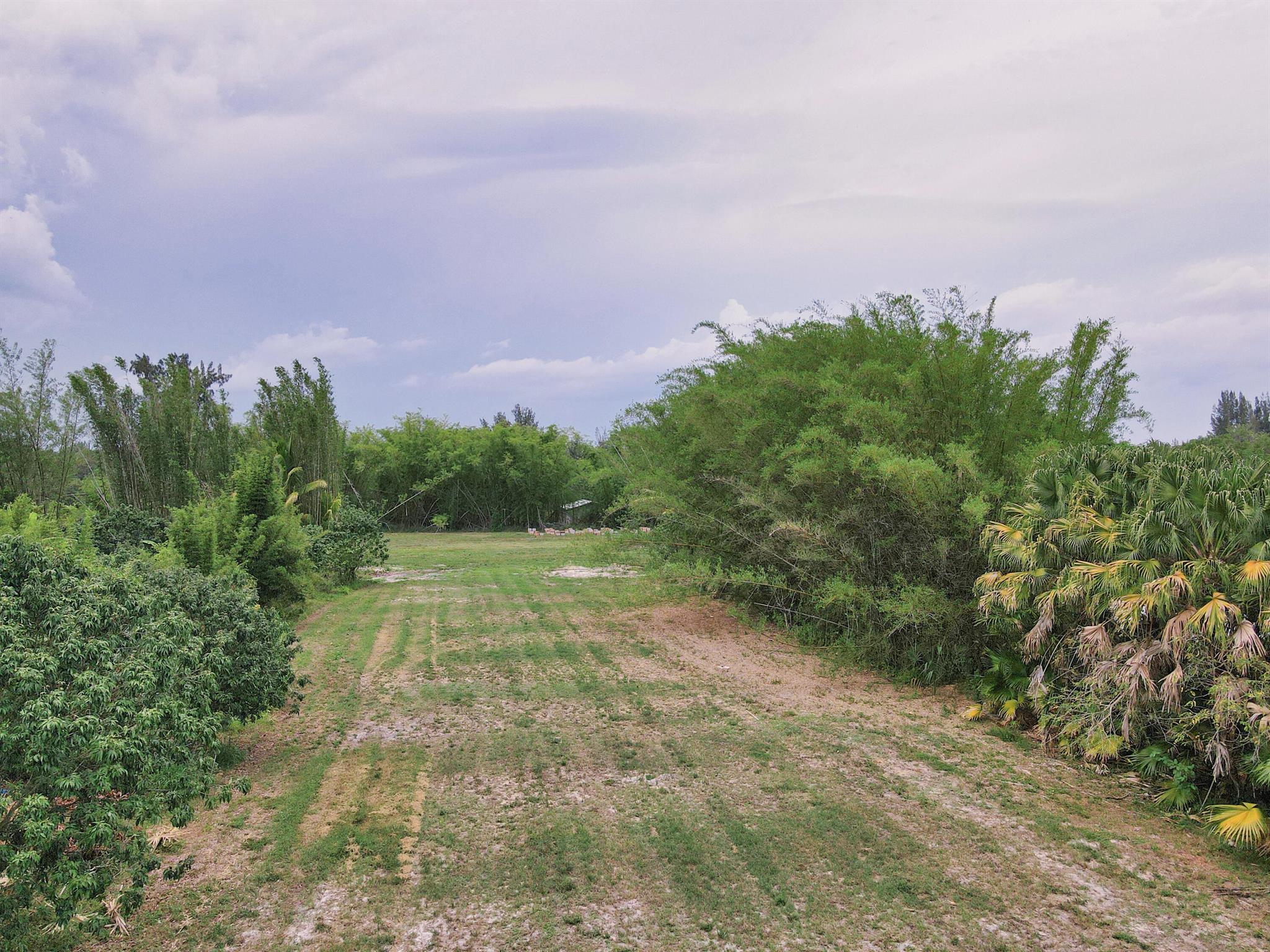 LOXAHATCHEE GROVES - Land
