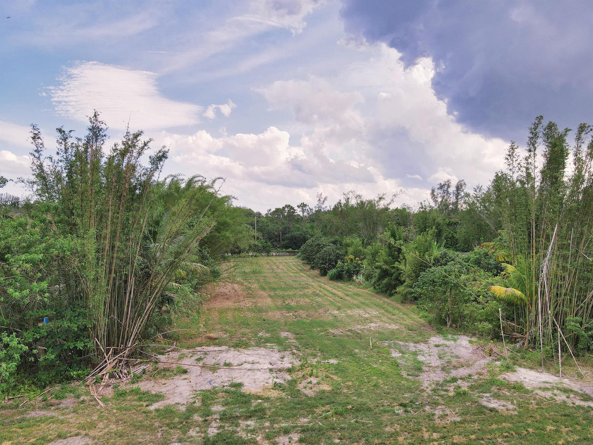 LOXAHATCHEE GROVES - Land