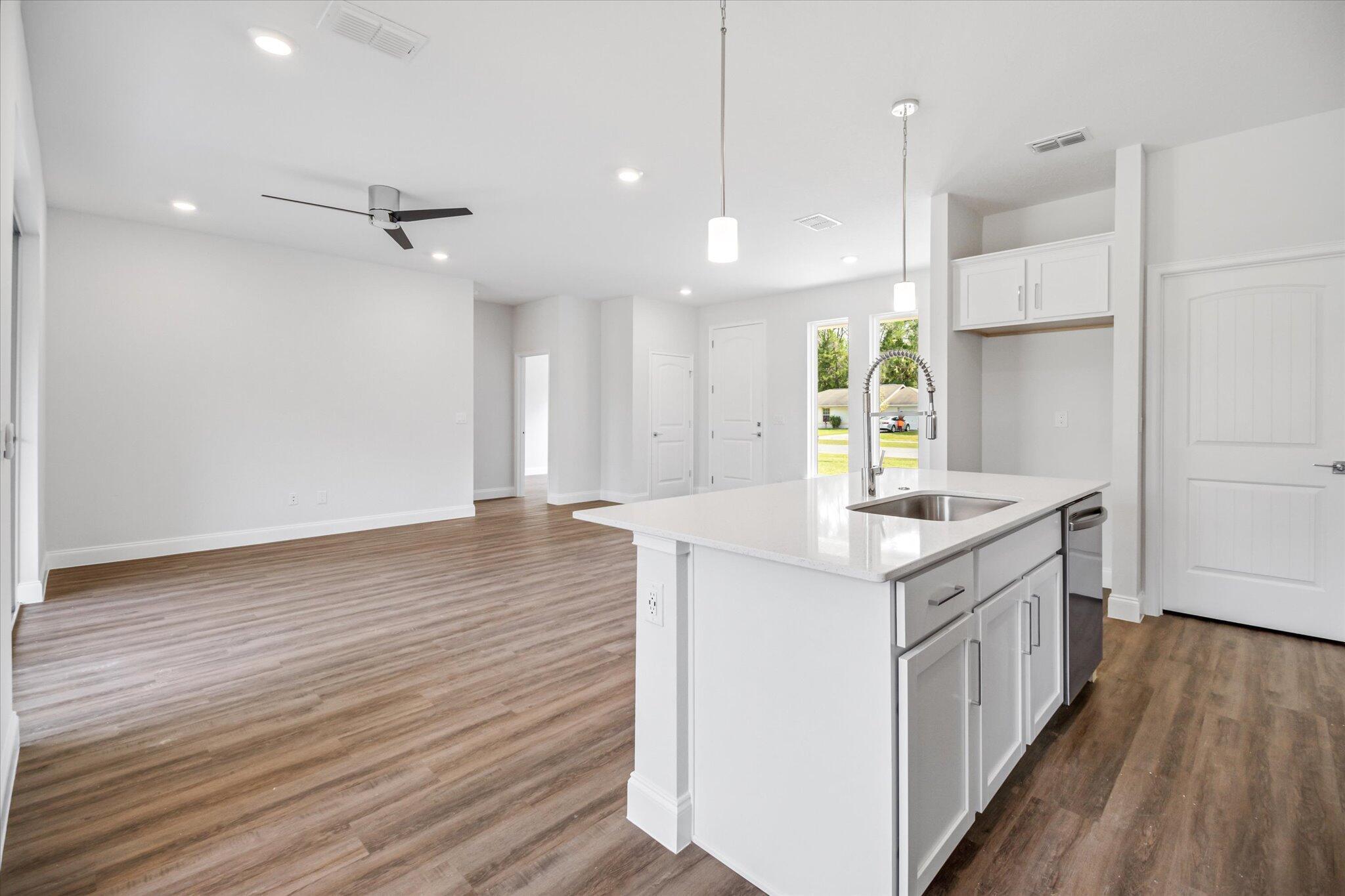 16 Lytton Lane