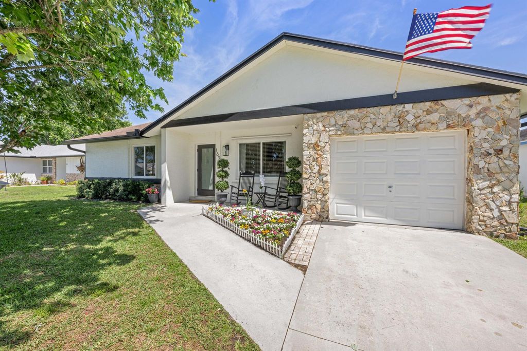 Photo of 163 Arrowhead Circle, Jupiter, FL 33458 (MLS # R10970989)