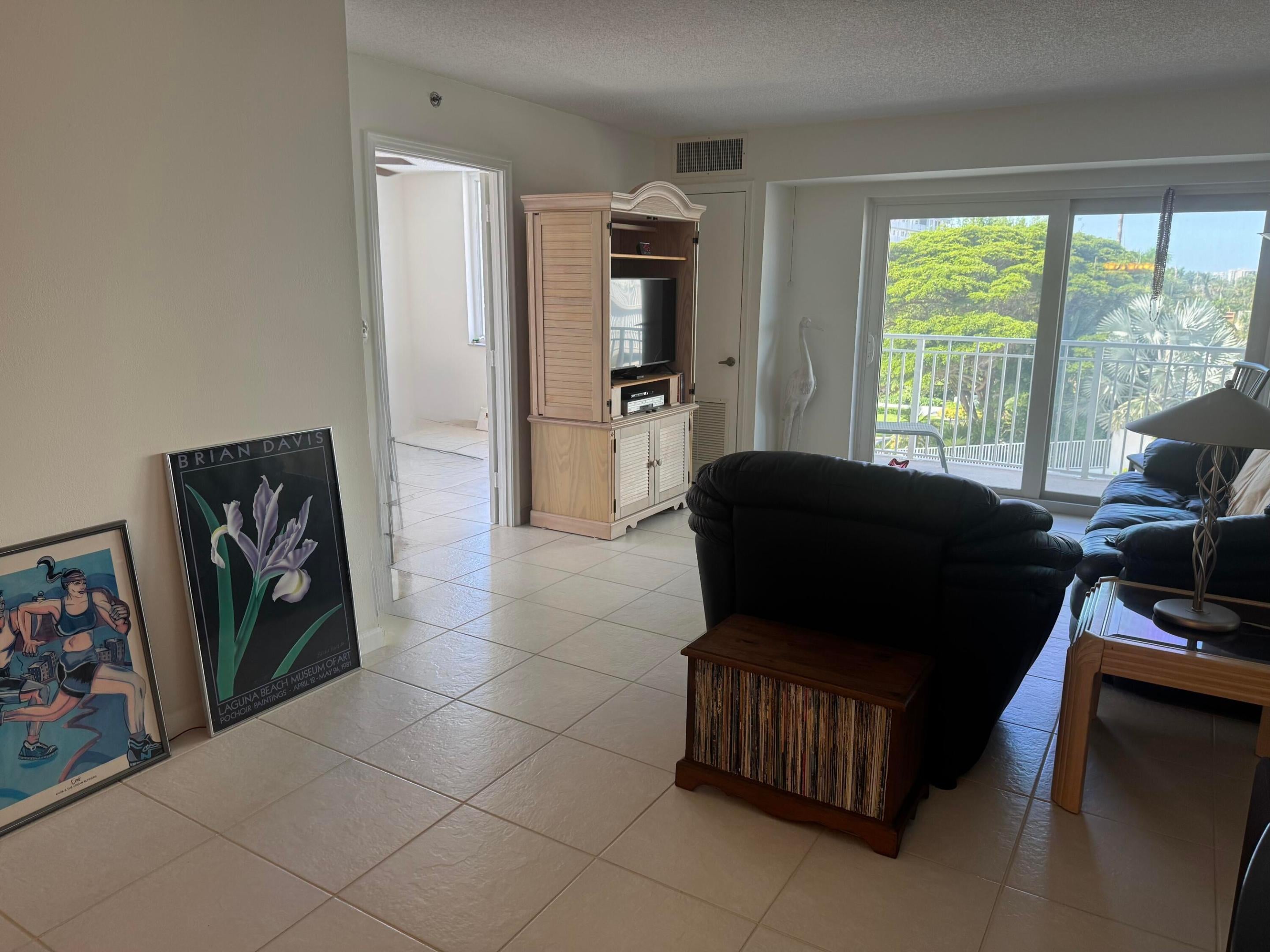 3215 S Ocean Boulevard S 202
