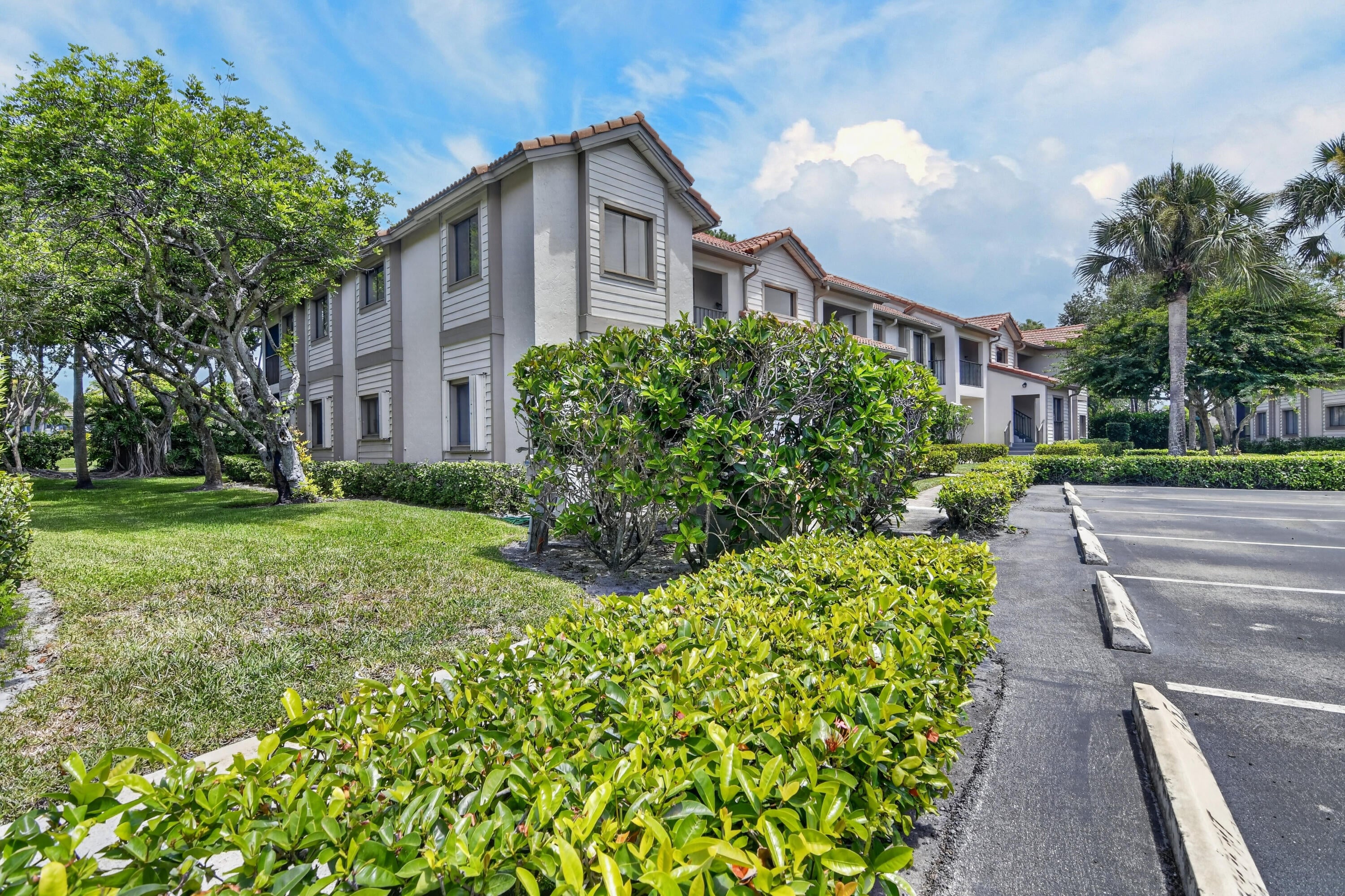 1143 Duncan Circle Unit 101