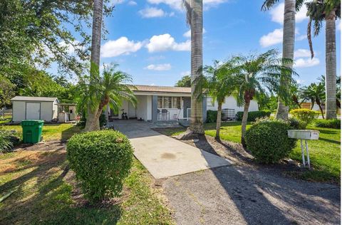 A home in Pahokee