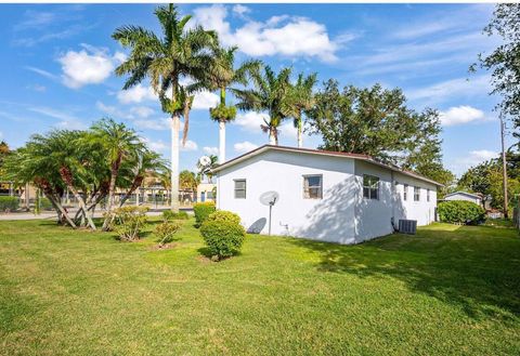 A home in Pahokee