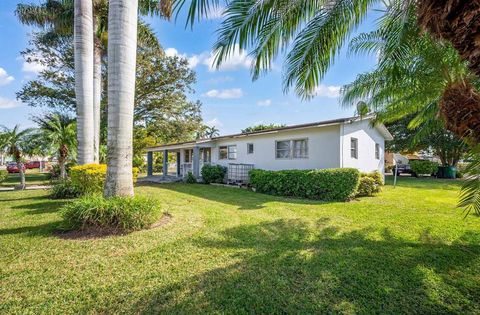 A home in Pahokee