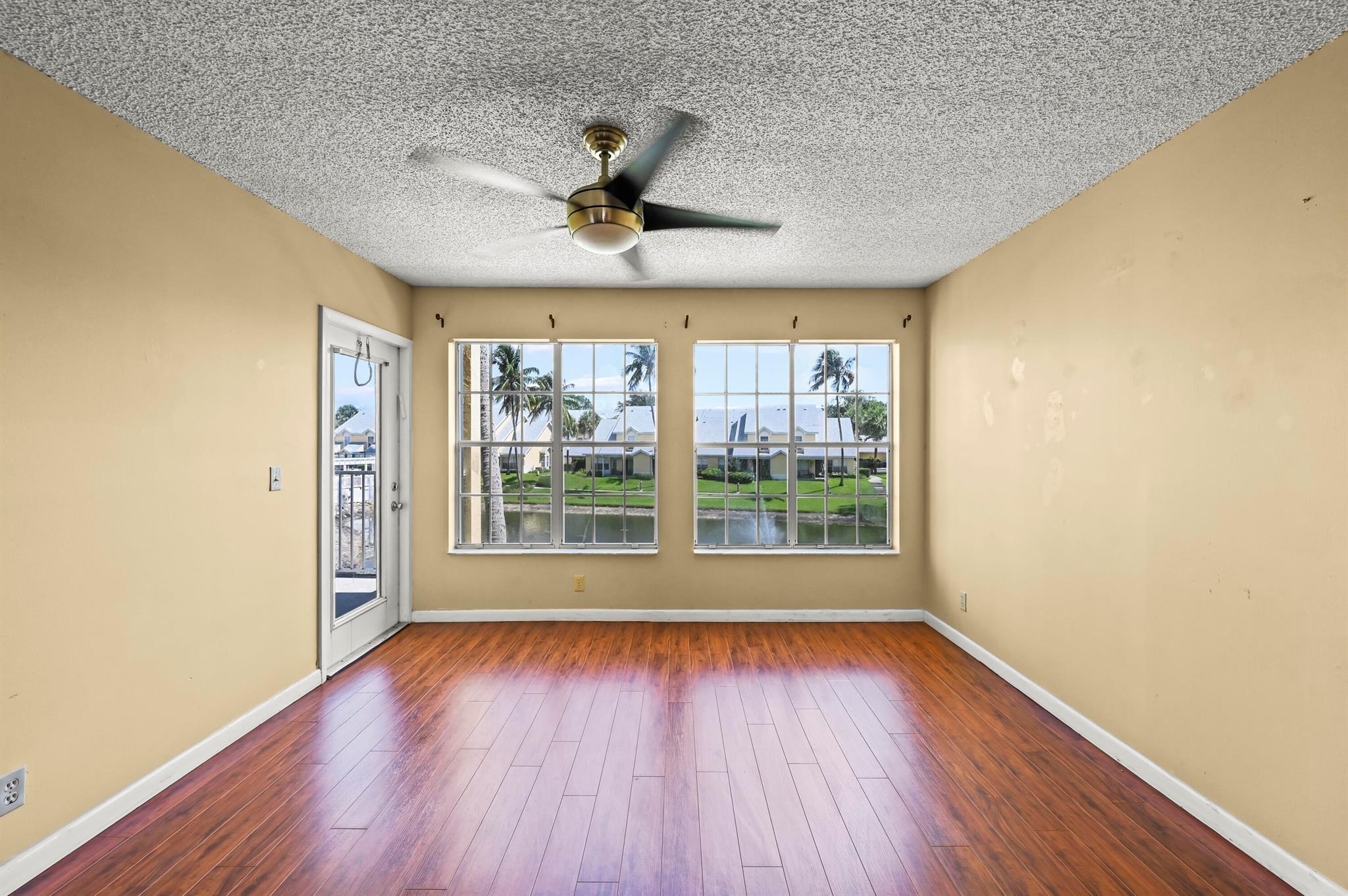 ADDISON POINTE - Residential