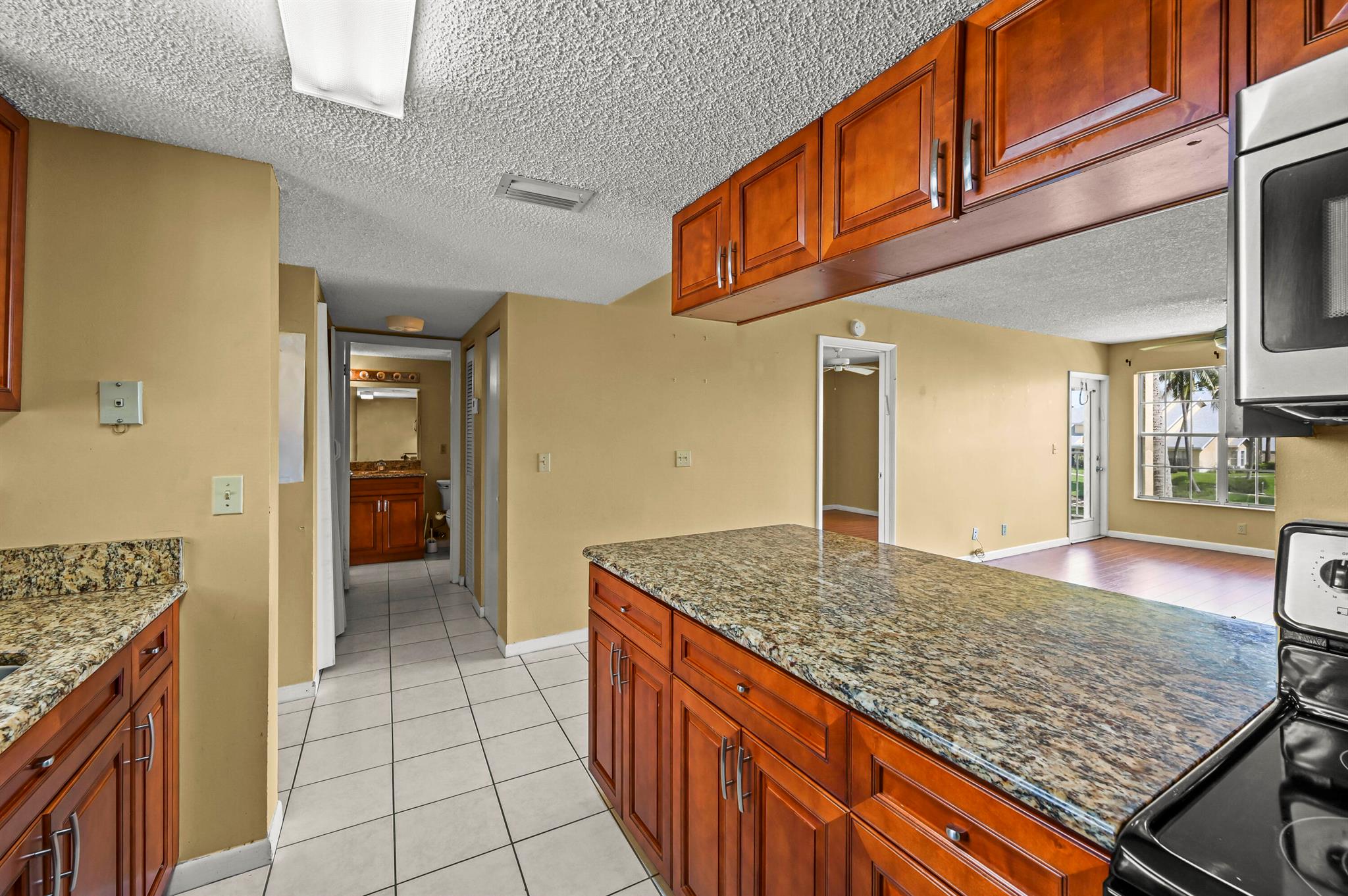 ADDISON POINTE - Residential