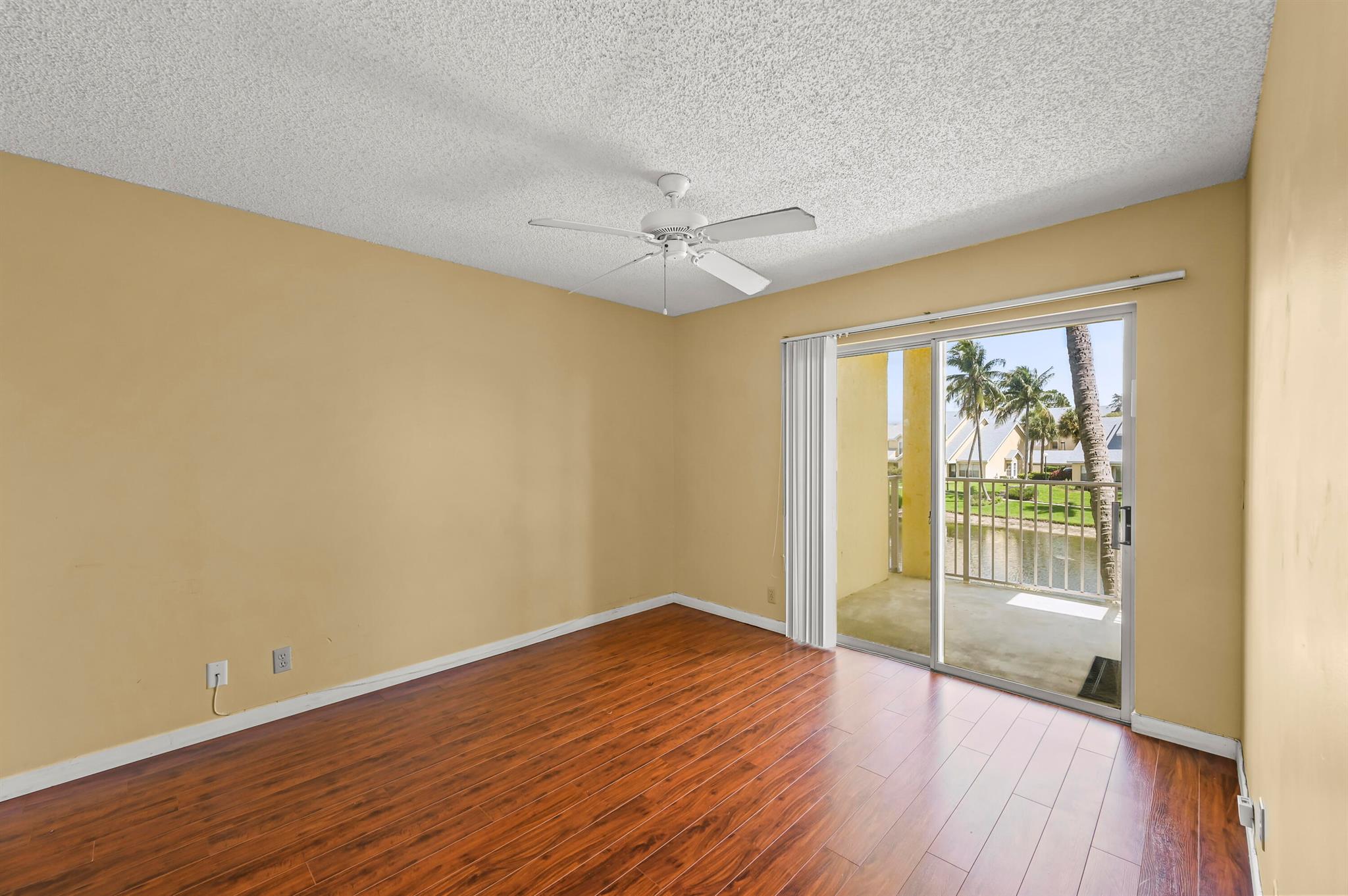 ADDISON POINTE - Residential