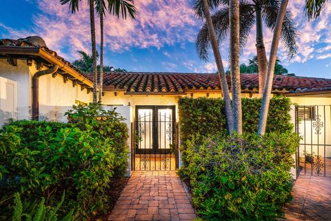 Tiny photo for 16 Little Pond Road, Manalapan, FL 33462 (MLS # R11134817)
