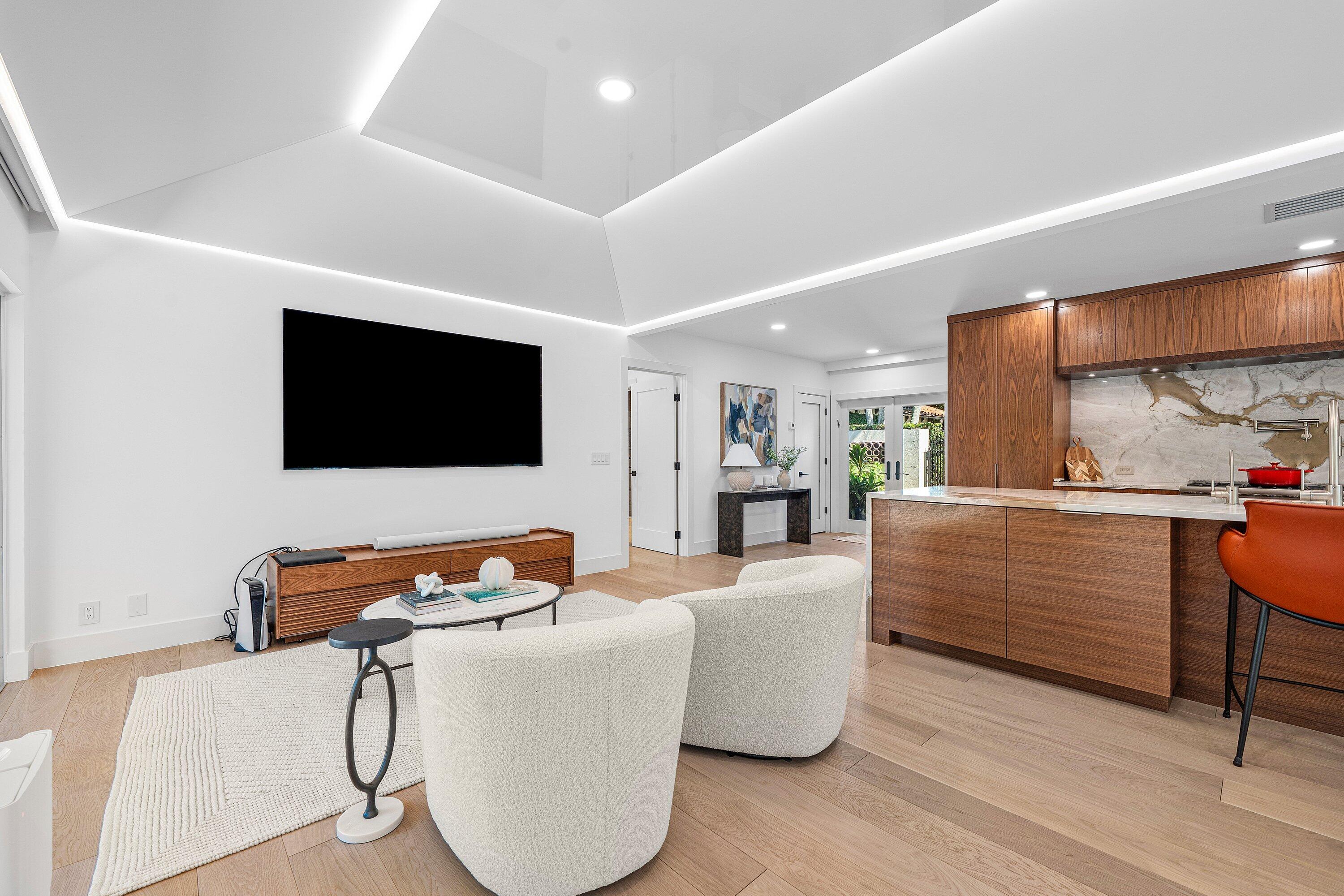 LITTLE POND PARK RESIDENCES CONDO - Residential