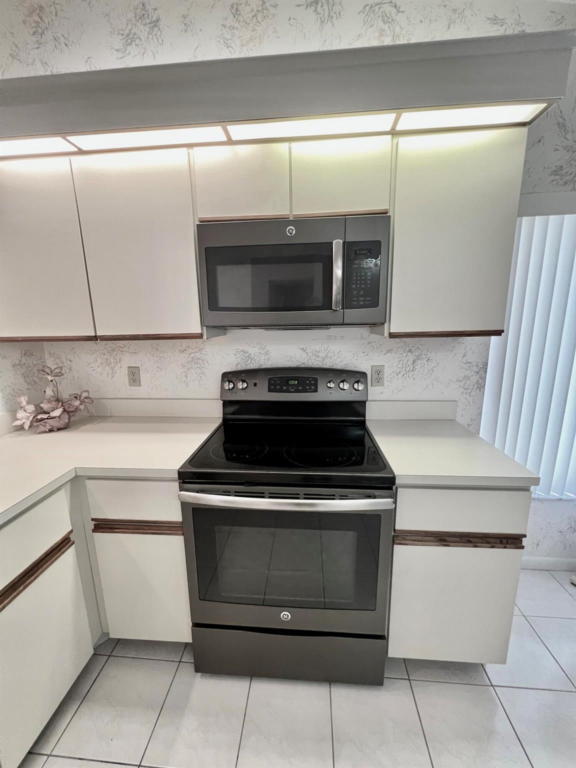 PALM CHASE CONDO - Residential