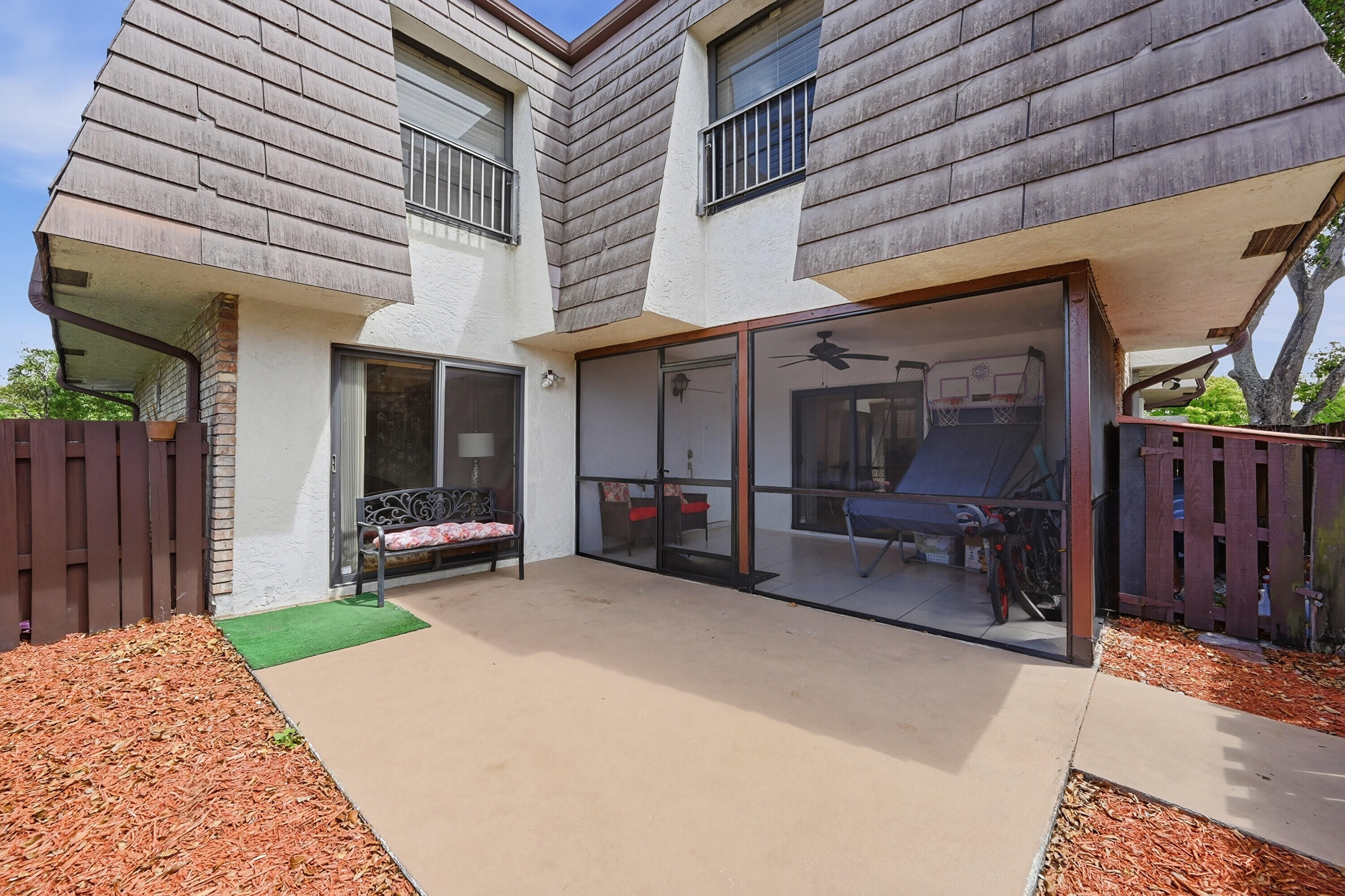 PARKSIDE - Residential Lease