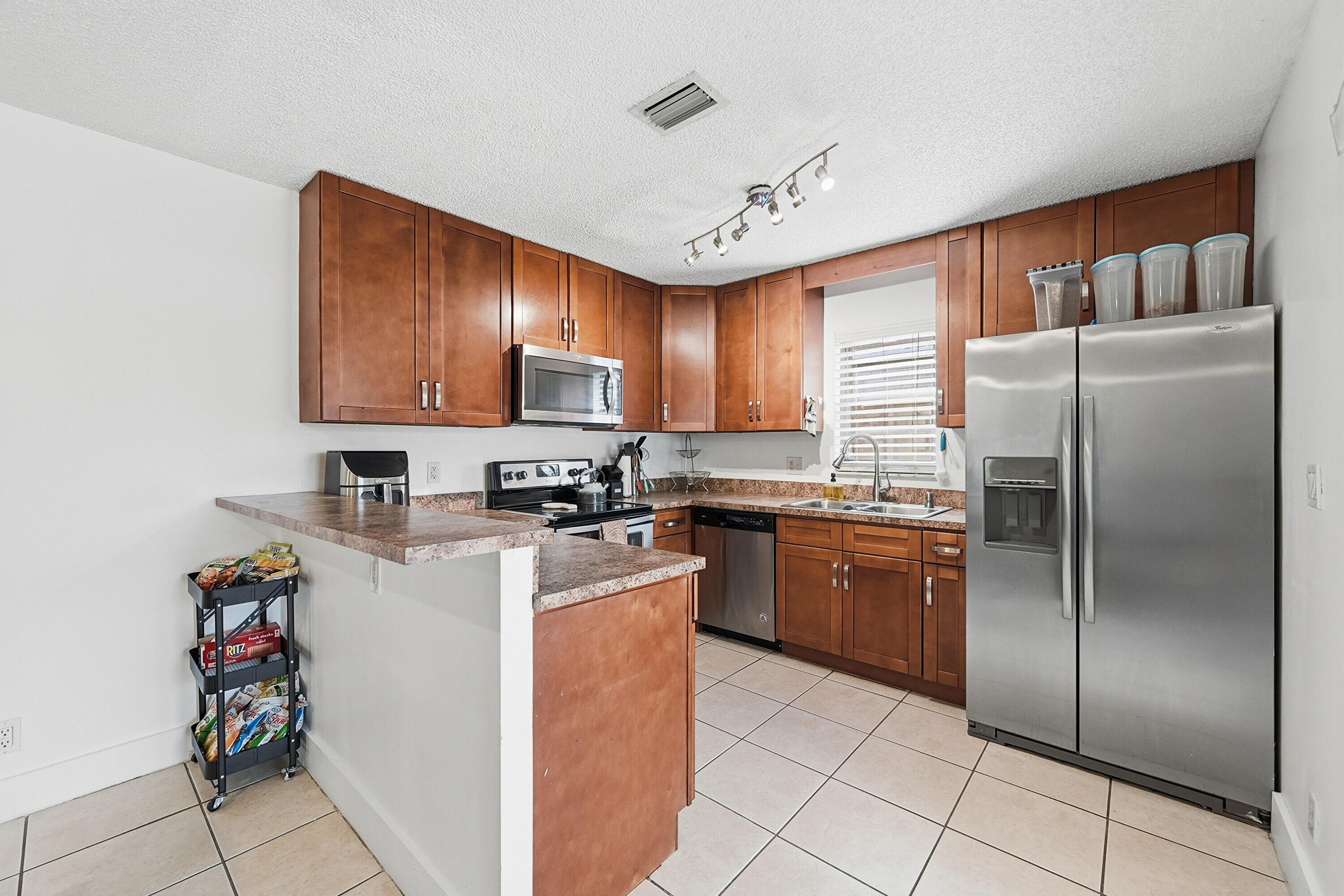 PARKSIDE - Residential Lease