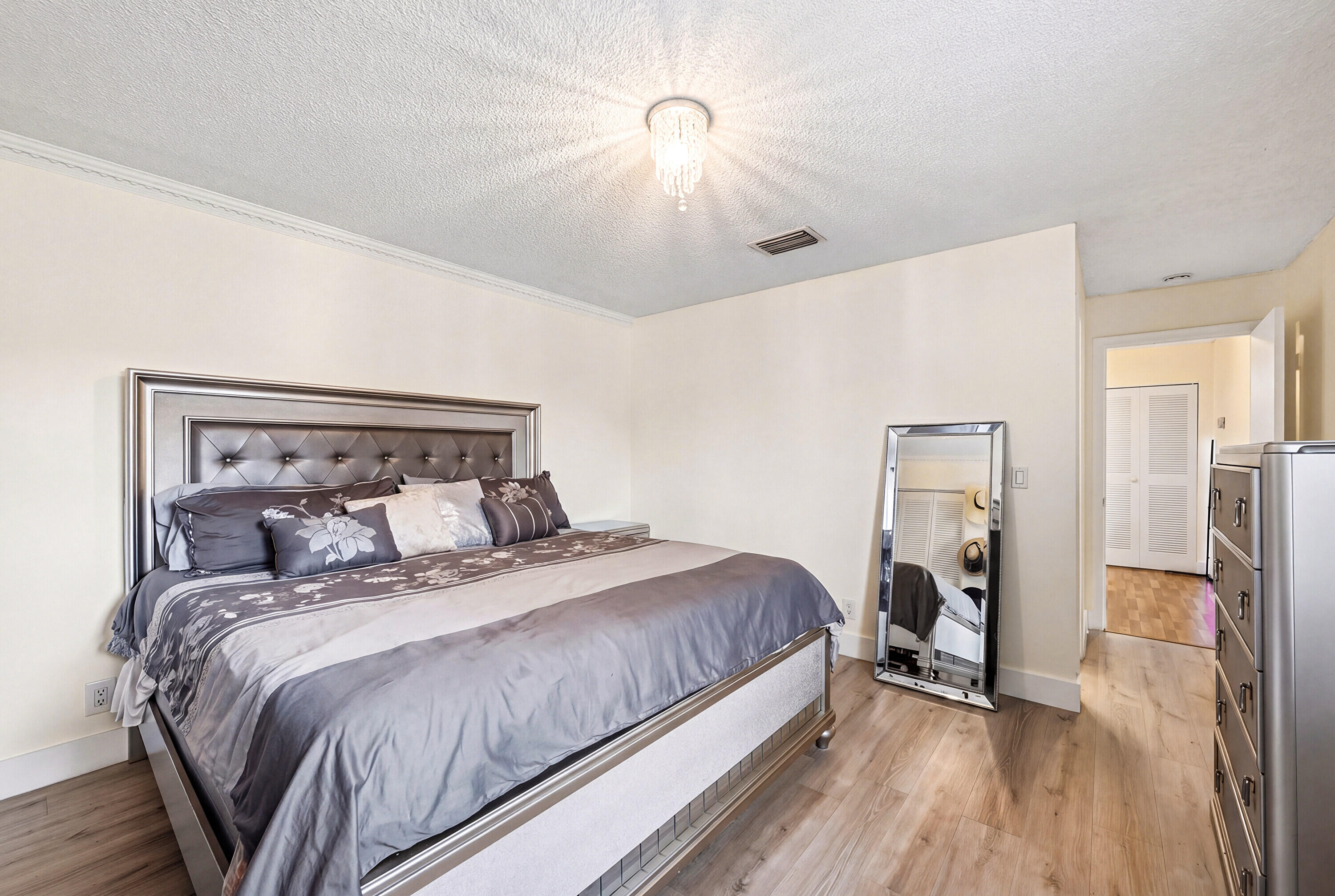 PARKSIDE - Residential Lease